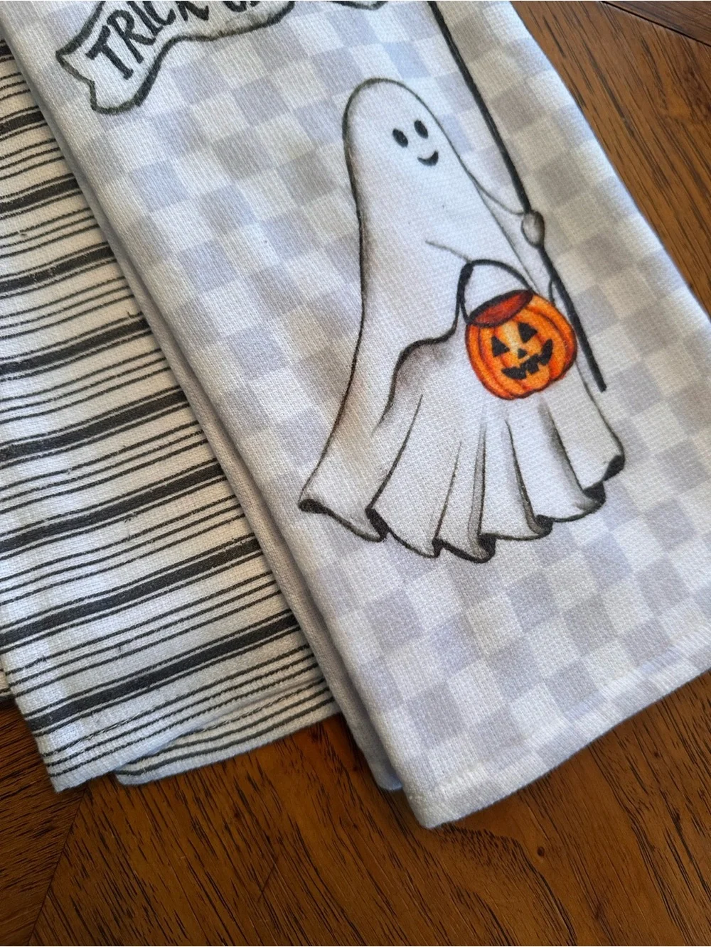 Halloween Kitchen Towels Set of 2 Trick or Treat Ghost Pumpkin Black Stripe